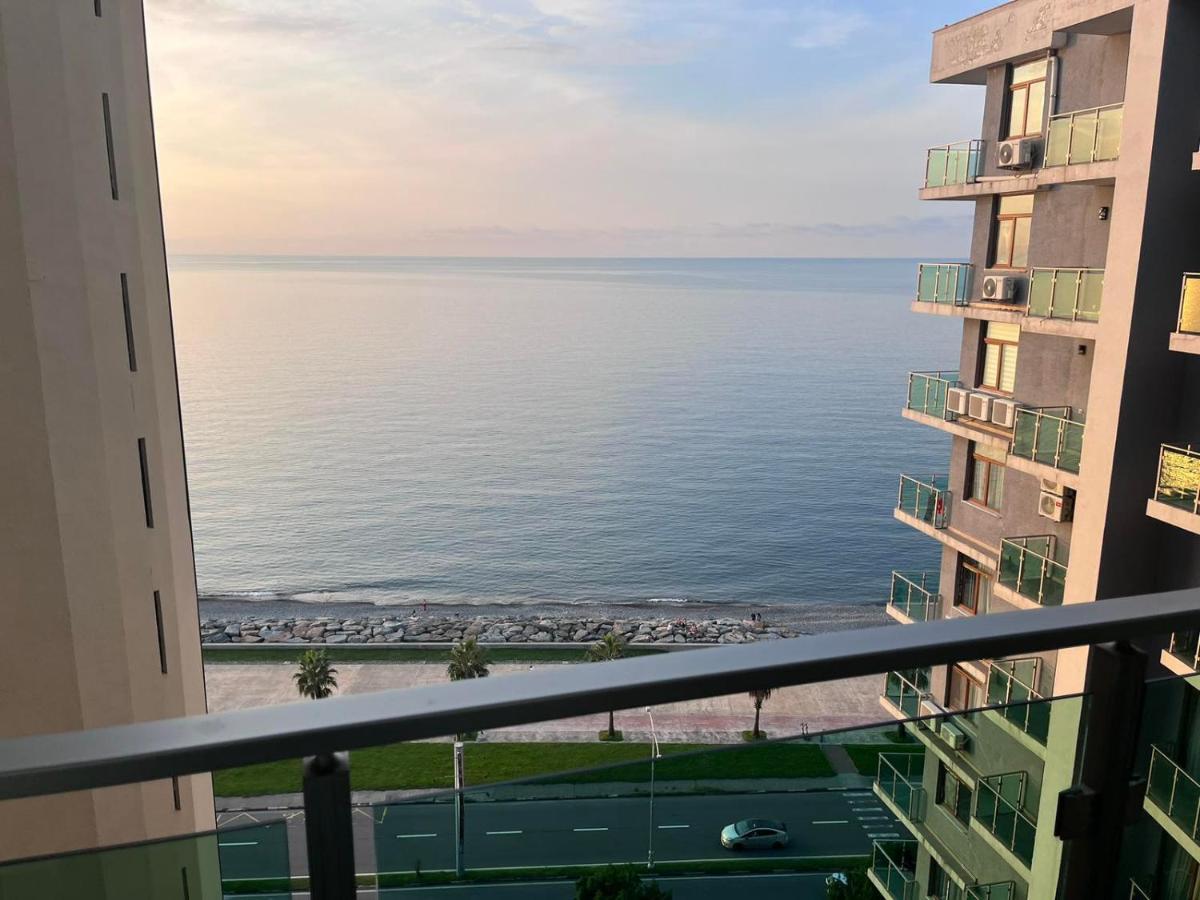 The Fresh Wave Hotel Батумі Екстер'єр фото