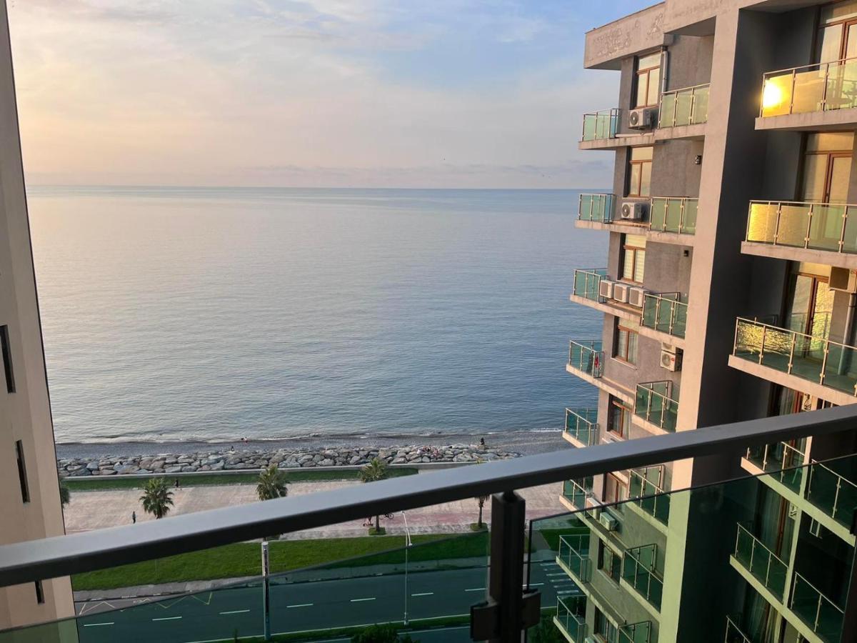 The Fresh Wave Hotel Батумі Екстер'єр фото