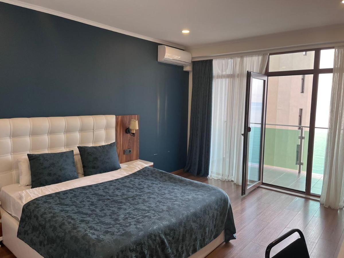 The Fresh Wave Hotel Батумі Екстер'єр фото