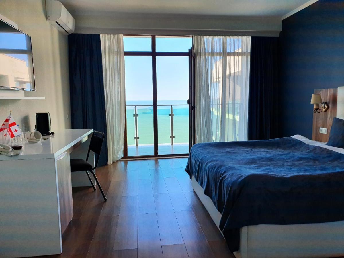 The Fresh Wave Hotel Батумі Екстер'єр фото