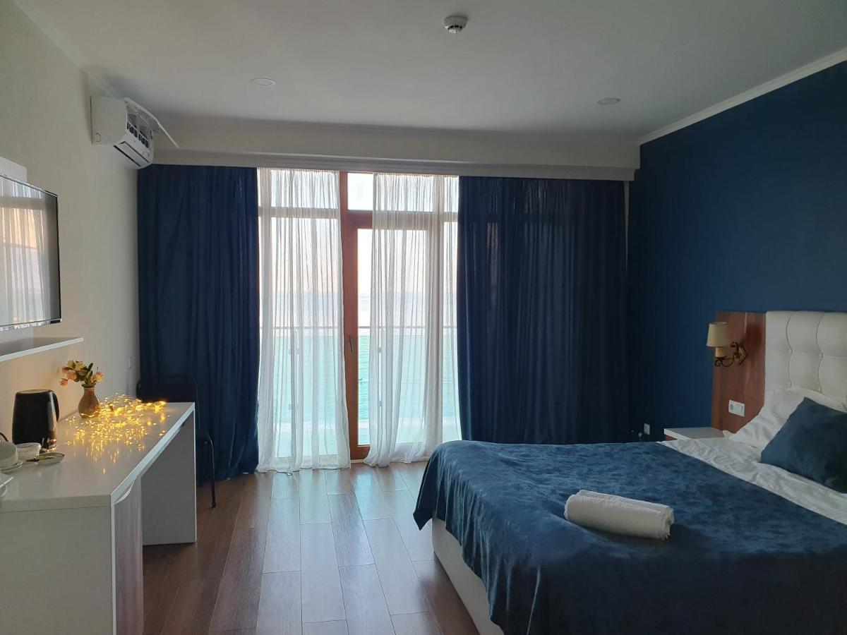 The Fresh Wave Hotel Батумі Екстер'єр фото
