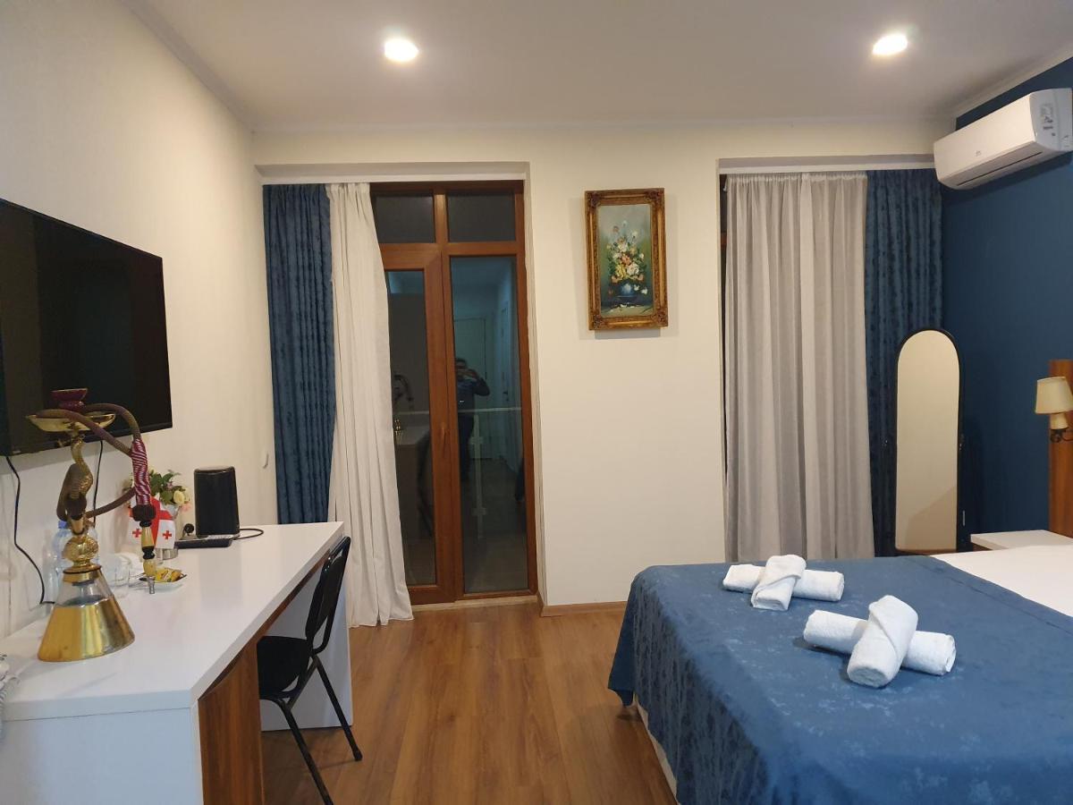 The Fresh Wave Hotel Батумі Екстер'єр фото