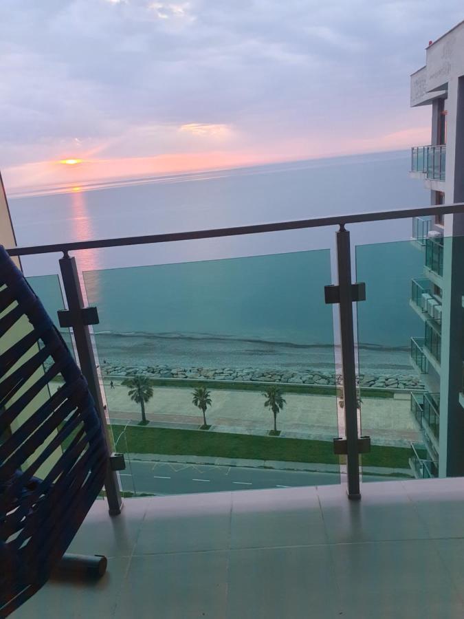 The Fresh Wave Hotel Батумі Екстер'єр фото