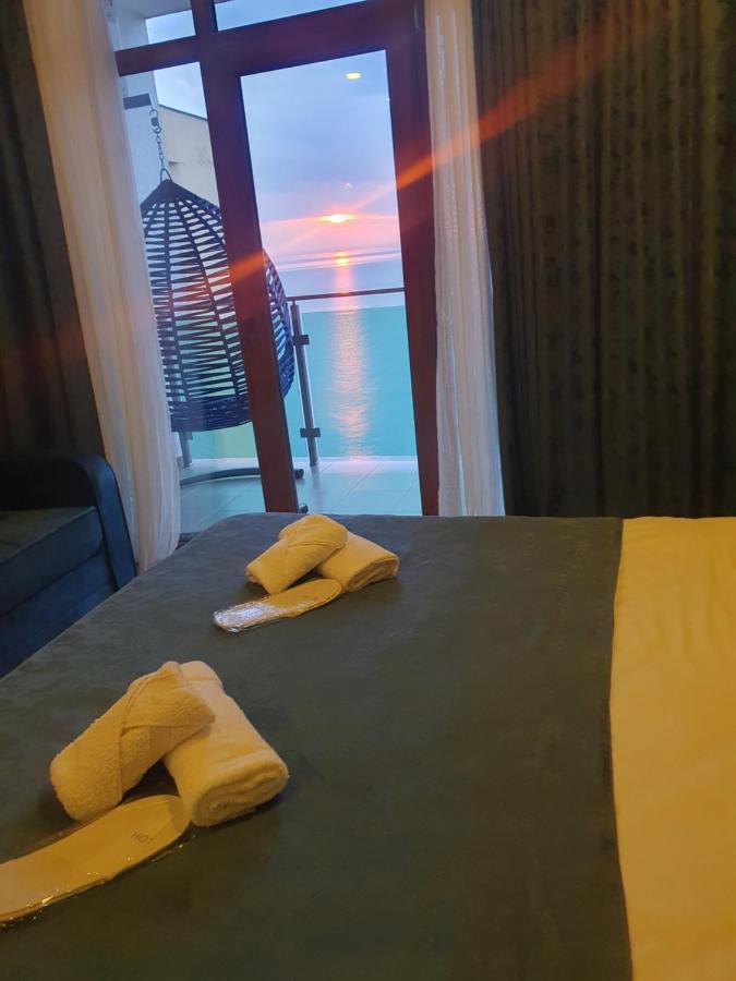 The Fresh Wave Hotel Батумі Екстер'єр фото