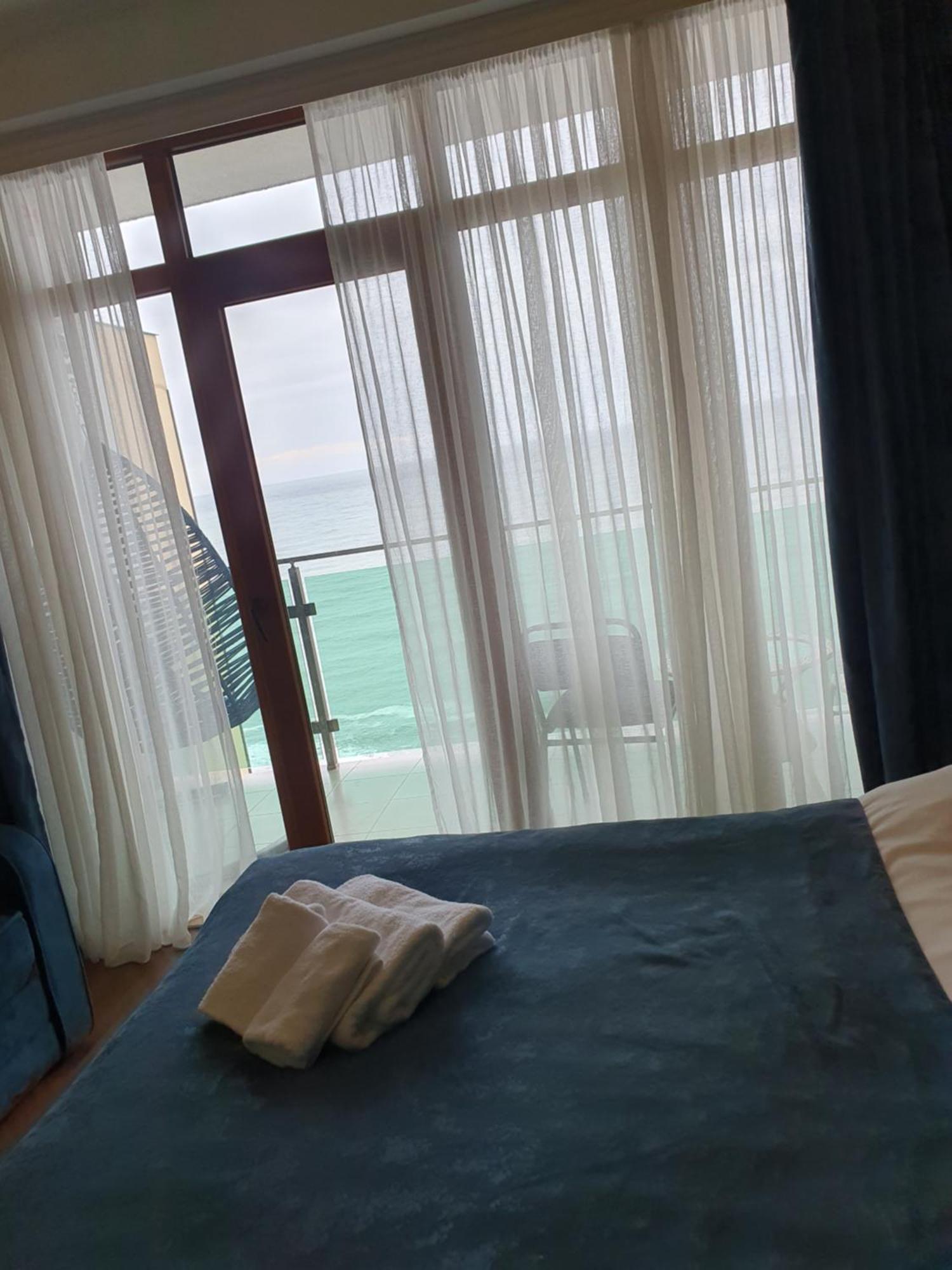 The Fresh Wave Hotel Батумі Екстер'єр фото
